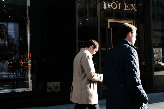 Holiday Season Could Leave Luxury Retailers Drowning in Unsold Inventory