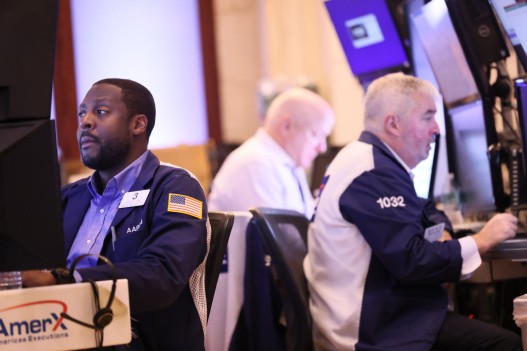 Fed Plots Inflation Takedown, But Can Growth Survive the Landing?